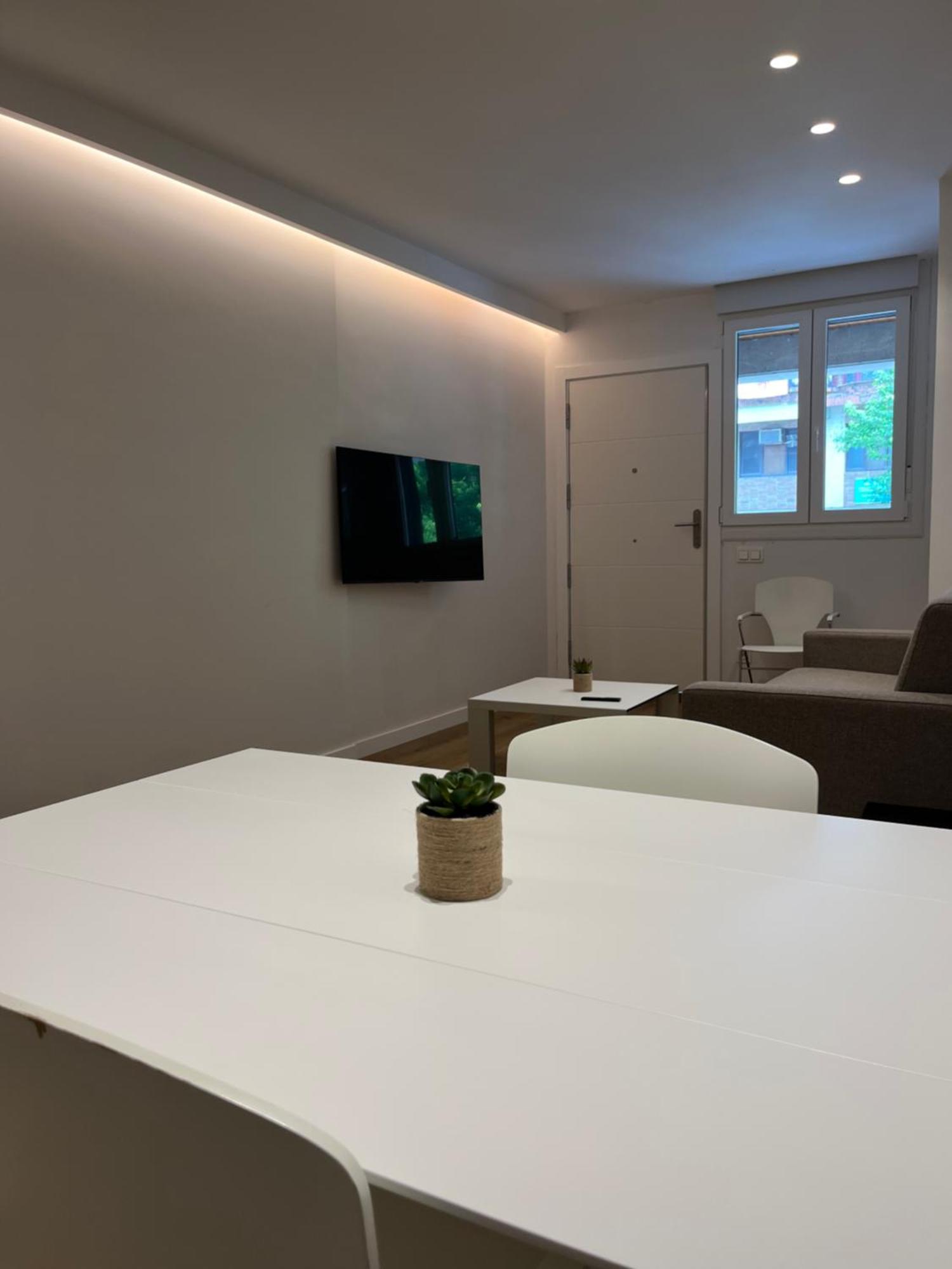 Maitea Apartment อีรุน ภายนอก รูปภาพ